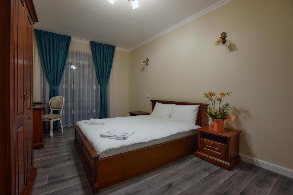 Hotel Imperium Botiz المظهر الخارجي الصورة